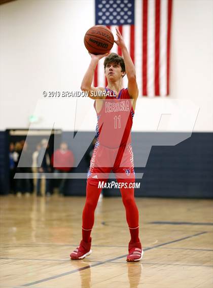 Thumbnail 1 in Jemison vs. Verbena (Chilton County Tournament) photogallery.
