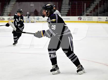 Thumbnail 1 in Avon vs. Strongsville photogallery.