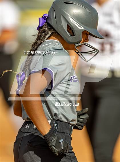 Thumbnail 2 in Hastings vs. Grand Island photogallery.