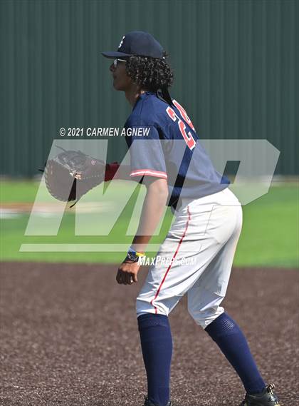 Thumbnail 3 in Cypress Woods vs Cypress Springs photogallery.