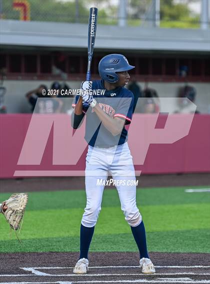 Thumbnail 2 in Cypress Woods vs Cypress Springs photogallery.