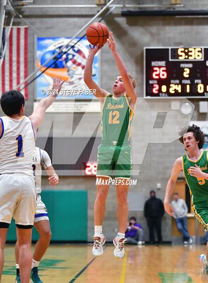 Thumbnail 2 in Richland @ Tahoma (WIAA 4A Round 1) photogallery.