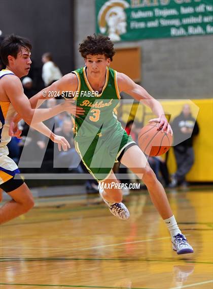 Thumbnail 3 in Richland @ Tahoma (WIAA 4A Round 1) photogallery.