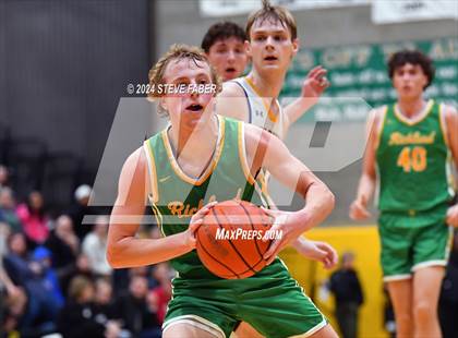 Thumbnail 2 in Richland @ Tahoma (WIAA 4A Round 1) photogallery.
