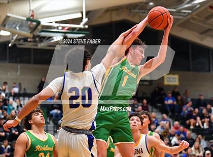 Thumbnail 2 in Richland @ Tahoma (WIAA 4A Round 1) photogallery.