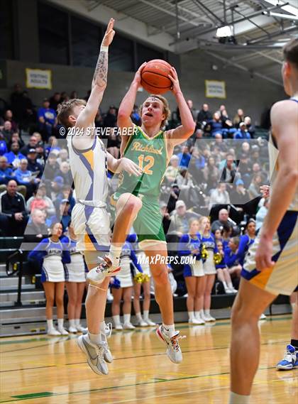 Thumbnail 2 in Richland @ Tahoma (WIAA 4A Round 1) photogallery.