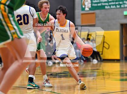 Thumbnail 3 in Richland @ Tahoma (WIAA 4A Round 1) photogallery.
