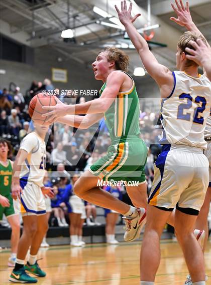 Thumbnail 1 in Richland @ Tahoma (WIAA 4A Round 1) photogallery.