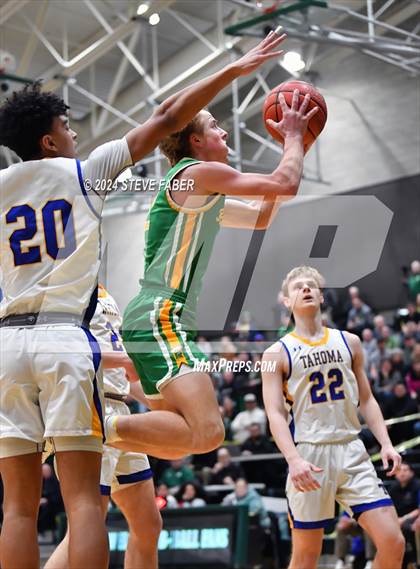 Thumbnail 1 in Richland @ Tahoma (WIAA 4A Round 1) photogallery.