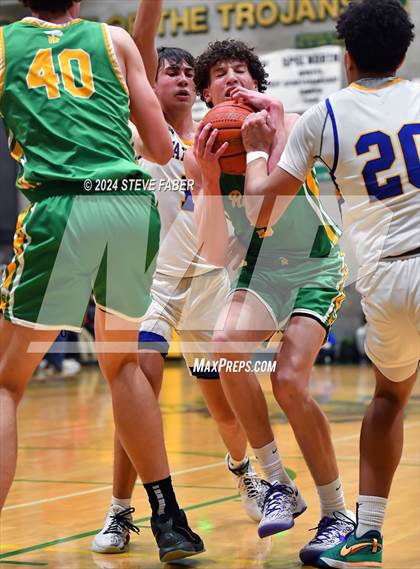 Thumbnail 2 in Richland @ Tahoma (WIAA 4A Round 1) photogallery.