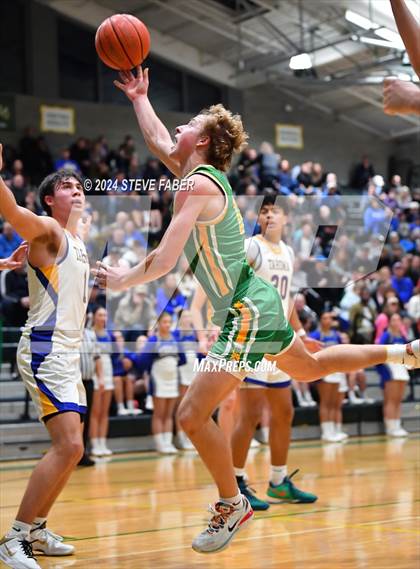 Thumbnail 1 in Richland @ Tahoma (WIAA 4A Round 1) photogallery.