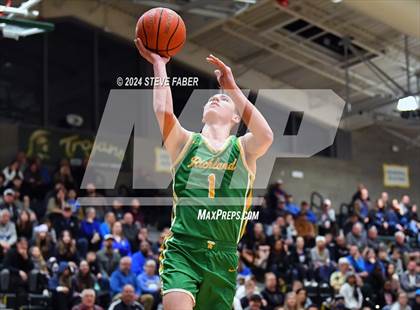 Thumbnail 1 in Richland @ Tahoma (WIAA 4A Round 1) photogallery.