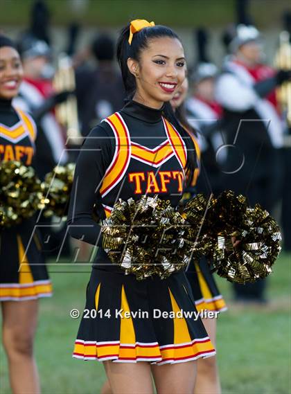 Thumbnail 3 in Canoga Park @ Taft photogallery.