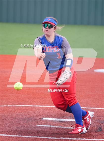 Thumbnail 3 in Rowlett vs. Cooper (Dallas ISD Invitational) photogallery.