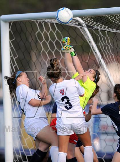 Thumbnail 3 in Bob Jones @ Huntsville photogallery.