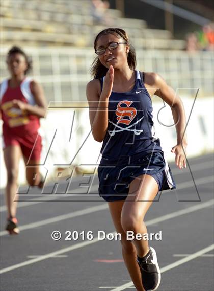 Thumbnail 1 in CFV Girls Track Meet photogallery.