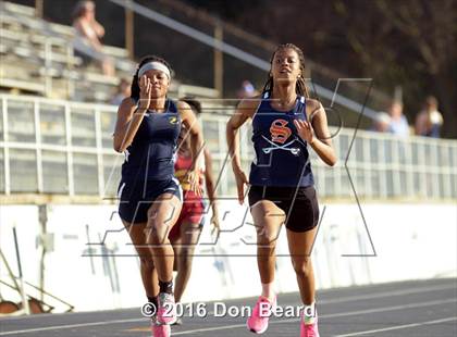 Thumbnail 1 in CFV Girls Track Meet photogallery.
