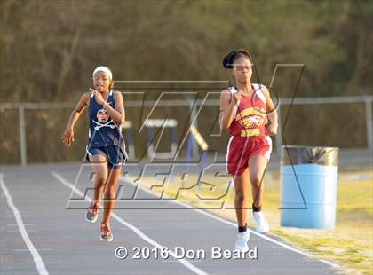 Thumbnail 1 in CFV Girls Track Meet photogallery.