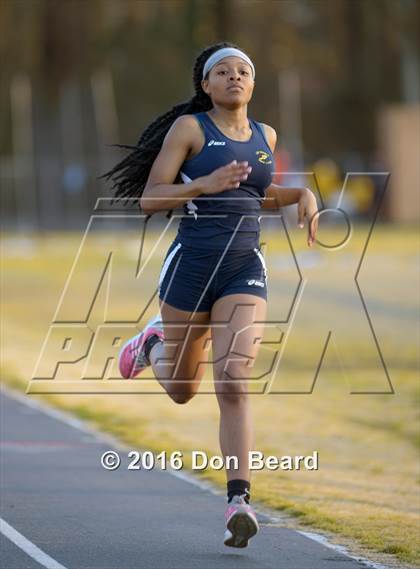 Thumbnail 3 in CFV Girls Track Meet photogallery.