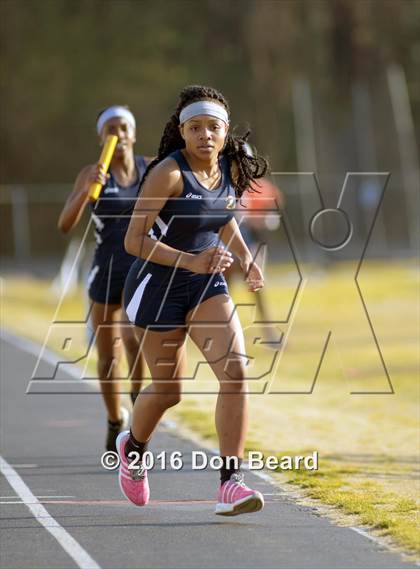 Thumbnail 3 in CFV Girls Track Meet photogallery.