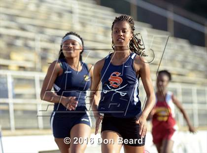 Thumbnail 1 in CFV Girls Track Meet photogallery.