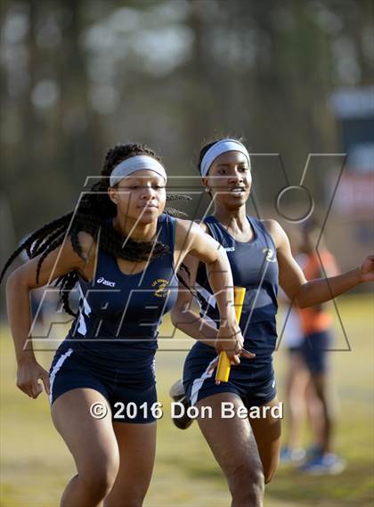 Thumbnail 1 in CFV Girls Track Meet photogallery.