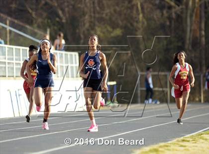 Thumbnail 2 in CFV Girls Track Meet photogallery.