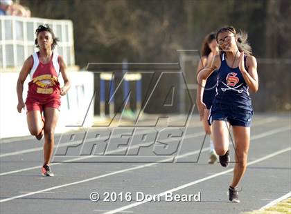Thumbnail 3 in CFV Girls Track Meet photogallery.