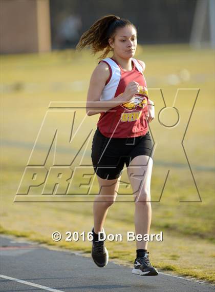 Thumbnail 3 in CFV Girls Track Meet photogallery.