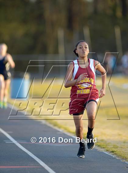 Thumbnail 1 in CFV Girls Track Meet photogallery.