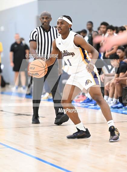Thumbnail 3 in Birmingham v Oakland Tech (Cali Live Event Tournament) photogallery.