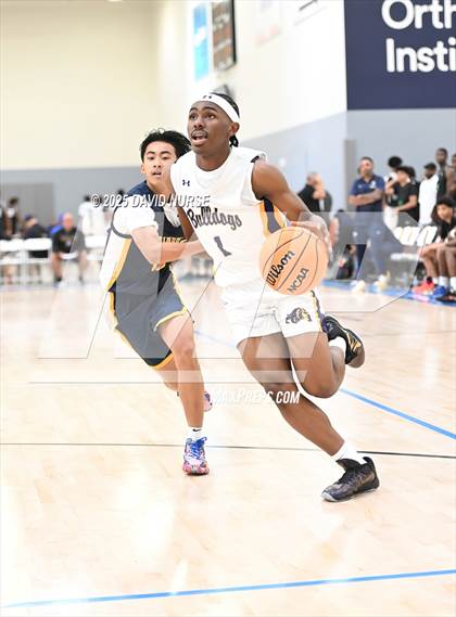 Thumbnail 2 in Birmingham v Oakland Tech (Cali Live Event Tournament) photogallery.