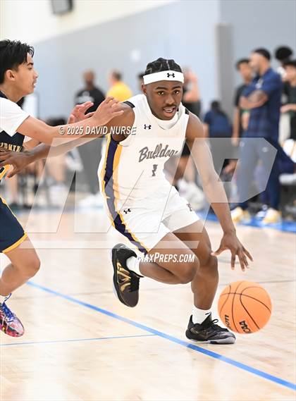 Thumbnail 2 in Birmingham v Oakland Tech (Cali Live Event Tournament) photogallery.