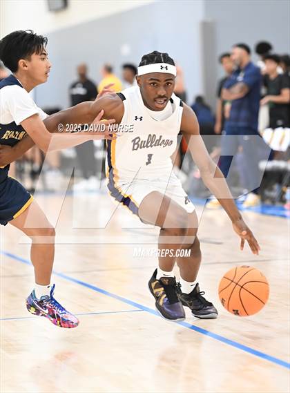 Thumbnail 3 in Birmingham v Oakland Tech (Cali Live Event Tournament) photogallery.