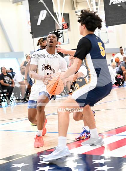 Thumbnail 2 in Birmingham v Oakland Tech (Cali Live Event Tournament) photogallery.
