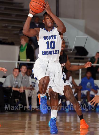 Thumbnail 2 in North Crowley vs. Lancaster (McDonald's Texas Invitational) photogallery.