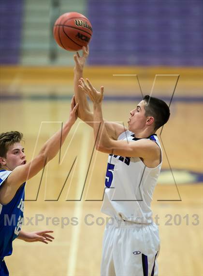 Thumbnail 3 in Fremont @ Riverton photogallery.
