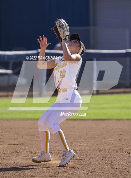 Thumbnail 2 in Caruthers vs. Boron (CIF CS Division 5 Championships) photogallery.