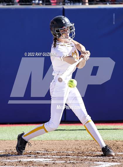 Thumbnail 2 in Caruthers vs. Boron (CIF CS Division 5 Championships) photogallery.