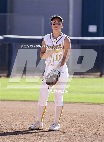 Thumbnail 1 in Caruthers vs. Boron (CIF CS Division 5 Championships) photogallery.