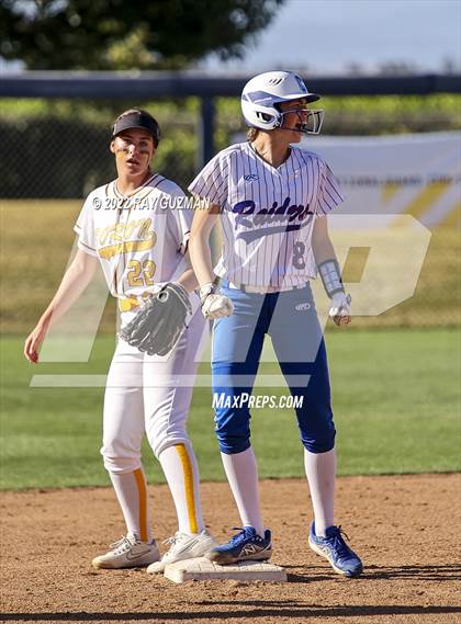 Thumbnail 3 in Caruthers vs. Boron (CIF CS Division 5 Championships) photogallery.