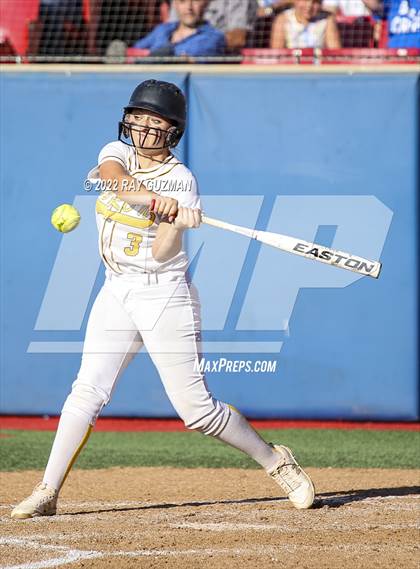 Thumbnail 2 in Caruthers vs. Boron (CIF CS Division 5 Championships) photogallery.