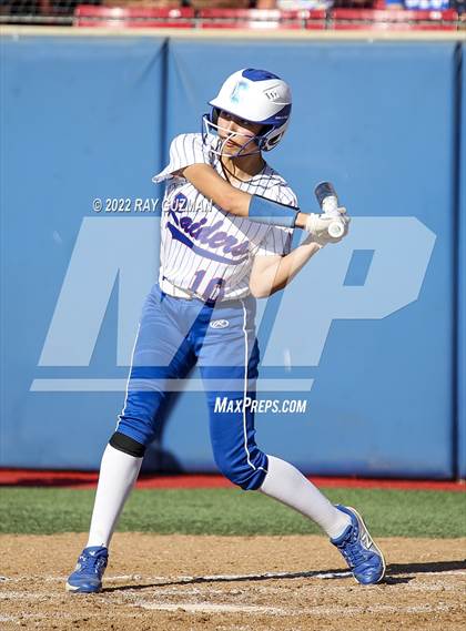 Thumbnail 3 in Caruthers vs. Boron (CIF CS Division 5 Championships) photogallery.