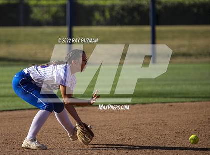 Thumbnail 3 in Caruthers vs. Boron (CIF CS Division 5 Championships) photogallery.