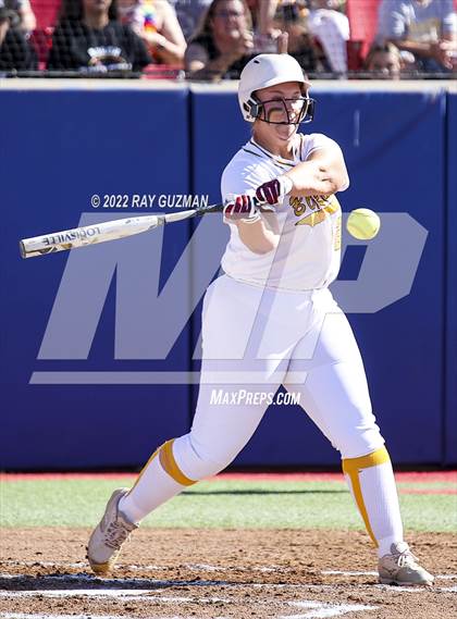 Thumbnail 2 in Caruthers vs. Boron (CIF CS Division 5 Championships) photogallery.