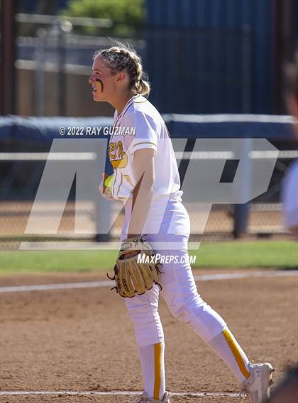 Thumbnail 3 in Caruthers vs. Boron (CIF CS Division 5 Championships) photogallery.