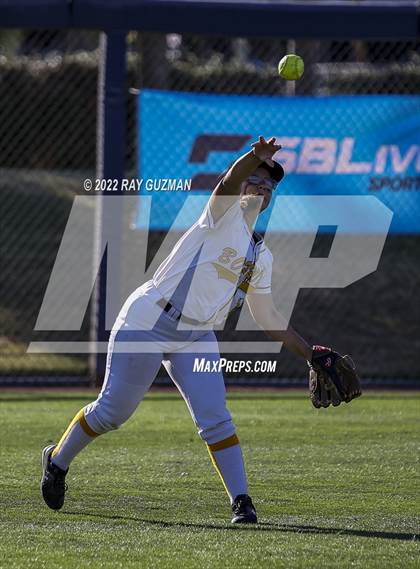 Thumbnail 3 in Caruthers vs. Boron (CIF CS Division 5 Championships) photogallery.