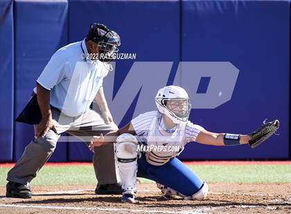 Thumbnail 2 in Caruthers vs. Boron (CIF CS Division 5 Championships) photogallery.