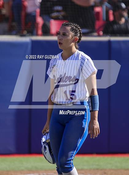 Thumbnail 1 in Caruthers vs. Boron (CIF CS Division 5 Championships) photogallery.
