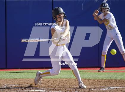 Thumbnail 3 in Caruthers vs. Boron (CIF CS Division 5 Championships) photogallery.